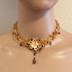 Floral choker vintage style worn once